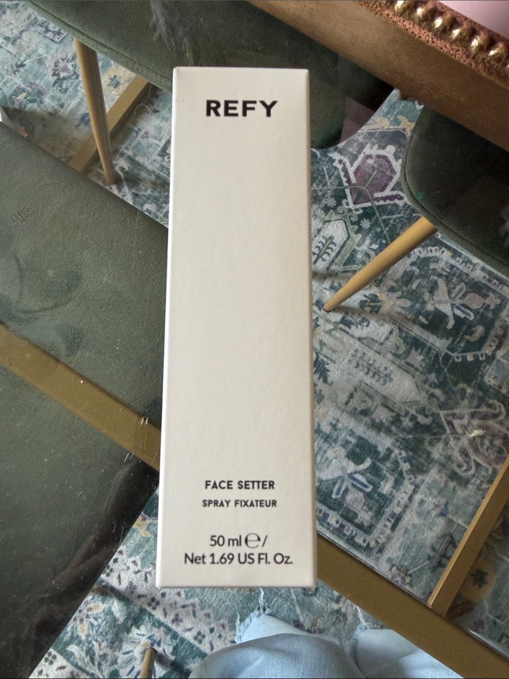 REFY Face Setter - White and Black Minimalist Spray